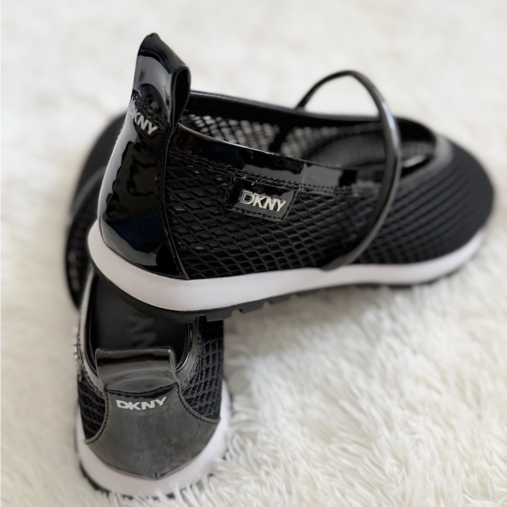 DKNY Women's Faramir Ballerina Mesh Sneakers